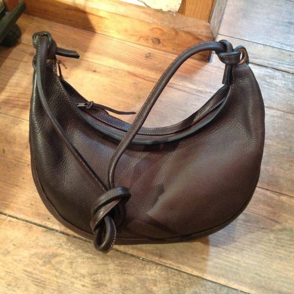 Sac courbe souple foncé