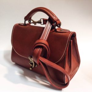 Sac malette avec fermoir balancier